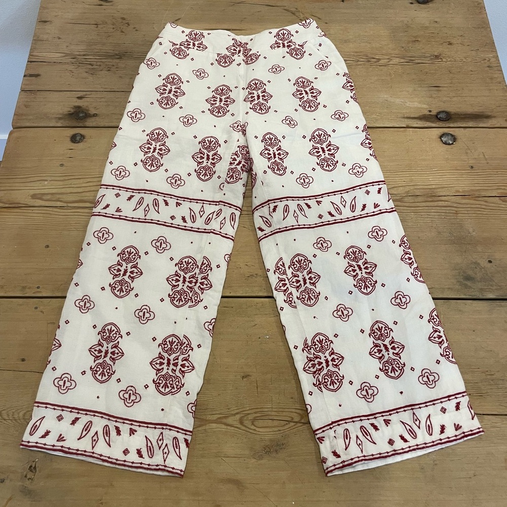 Anthropologie White and Red embroidered pants size 00p